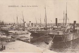 ZY 139-(13) MARSEILLE - BASSIN DE LA JOLIETTE  - NAVIRES - 2 SCANS - Joliette, Havenzone