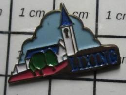 3517 Pin's Pins / Beau Et Rare / VILLES / LIXING EGLISE MOSELLE - Ciudades