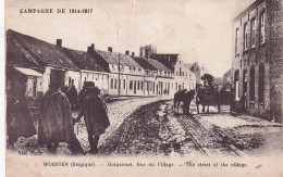 ZY 144- CAMPAGNE DE 1914 - WOESTEN - RUE DU VILLAGE - ANIMATION - Vleteren