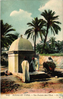 CPA AK Une Fontaine Dans L'Oasis - Scenes Et Types ALGERIA (1388808) - Other & Unclassified