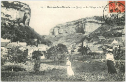 39 BAUME-LES-MESSIEURS. Le Village 1907 Avec Femmes - Baume-les-Messieurs
