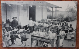 MOANDA (CONGO BELGE) - LA CLASSE DE LA MISSION - ECOLE / SCHOOL - Belgisch-Kongo
