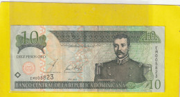 BANCO CENTRAL DE LA REPUBLICA DOMINICANA  .  10 PESOS ORO  .  2002    . N°  EM005823 .  2 SCANNES  .  ETAT USITE - Dominikanische Rep.