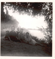 Francia 1946, Les Ormes, Riposo In Riva Al Lago, Foto Epoca Vintage Photo - Lieux