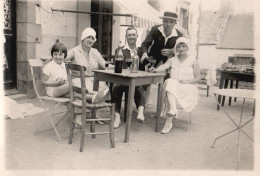 Francia 1929, Aperitivo Al Bar, Moda Donna, Foto Epoca, Vintage Photo - Plaatsen