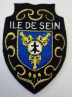 ECUSSON  BLASON TISSU ILE DE SEIN  FINISTERE   (29) - Scudetti In Tela