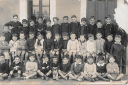 Carte Photo De Groupe  D'une Classe De Garçons - Schools