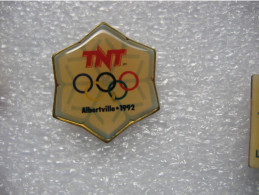 Pin's Des Jeux Olympiques D'ALBERTVILLE En 1992, Sponsorisés Par La TNT - Olympische Spelen