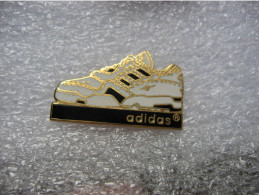 Pin's D'une Baskette De La Marque ADIDAS - Trademarks