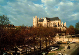 Nantes - Vue Sur La Cathédrale Et Le Cours Saint-Pierre - Nantes