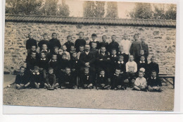 CARTE PHOTO A LOCALISER : Colombes, Ecole, Groupe De Garçon - Tres Bon Etat - Photos