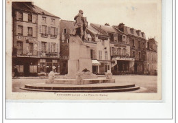 PITHIVIERS - La Place Du Martroi - Très Bon état - Pithiviers