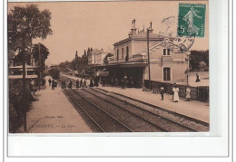 LE VESINET - La Gare - Très Bon état - Le Vésinet