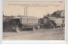 LA GUERRE EUROPEENNE 1914 : BETHUNE : Gare - Les Autobus Parisiens En Chargement - Très Bon état - Bethune