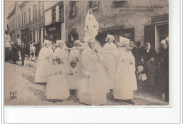 LE CONQUET - Procession De La Fête-Dieu - Jeunes Filles Portant La Vierge - Très Bon état - Le Conquet