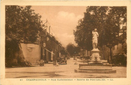 39 CHAMPAGNOLE. Voiture Ancienne Devant Le Garage Rue Clémenceau Route De Pontarlier 1935 - Champagnole