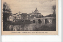 JAZENEUIL - L'église Et Le Pont (vue Prise Rive Gauche En Aval De La Vonne) - Très Bon état - Other & Unclassified