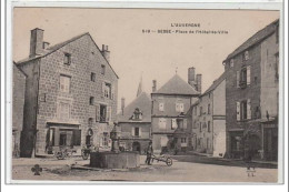 L'AUVERGNE : BESSE : Place De L'hôtel De Ville - Très Bon état - Besse Et Saint Anastaise