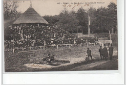 DOUAI - Le Sport, Jour De Concours Hippique - Très Bon état - Douai