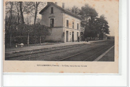 COULOMBIERS - La Gare, Vue Prise Sur La Voie - état (traces) - Otros & Sin Clasificación