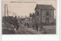 BERGERES LES VERTUS - La Gare, L'arrivée D'un Train - Très Bon état - Otros & Sin Clasificación