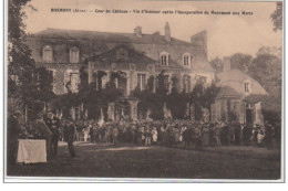 BOSMONT : Vin D'honneur Après L'inauguration Du Monument Aux Morts Dans La Cour Du Château - Très Bon état - Other & Unclassified