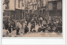 BOURGES - Fête Historique De Jacques Coeur - Défilé Rue Des Toiles - Très Bon état - Bourges