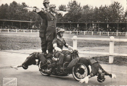 AA+ 13-(49) SAUMUR - CARROUSEL MOTORISE - PHOTO PERRUSSON , SAUMUR - Motorräder