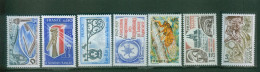 YT N° 1925 1926 1927 1945 1946 1947 1952  Neufs ** 1977 - Unused Stamps