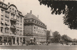 AA+ 73-(57) METZ - PLACE DEROULEDE - HOTEL FOCH - ANIMATION - Metz