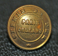 Bouton Ancien D'uniforme "Compagnie Du Chemin De Fer Paris-Orléans / PO" - Spoorweg