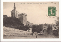 Vaucluse Avignon Notre Dame Des Doms Et Le Palais Des Papes - Avignon (Palais & Pont)