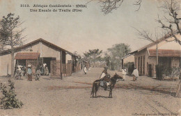 AA+ 88- PIRE ( SENEGAL ) - UNE ESCALE DE TRAITE - ANIMATION - CARTE COLORISEE - Senegal