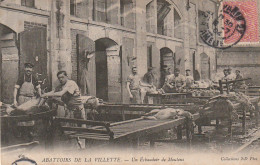 AA+ 93-(75) ABATTOIRS DE LA VILLETTE - UN ECHAUDOIR DE MOUTONS - OUVRIERS - Andere & Zonder Classificatie