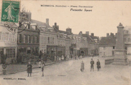 AA+ 107-(80) MOREUIL - PLACE PARMENTIER - ANIMATION - COMMERCES - Moreuil