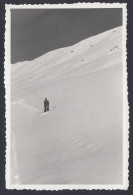 Circondato Da Mare Di Neve In Montagna Da Identificare, 1950 Fotografia Vintage - Places