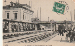 AA+ 122-(94) CHOISY LE ROI - INTERIEUR DE LA GARE - ANIMATION - BAGAGISTE - Choisy Le Roi