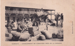 AA+ 131- DJIBOUTI - CHARGEMENT DE CARAVANE PRES DE LA DOUANE - Gibuti
