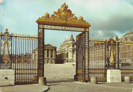 *CPM  -78 - VERSAILLES - La Grille D'Honneur - Versailles (Château)