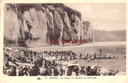 CPA DIEPPE - LA PLAGE LES FALAISES - Dieppe