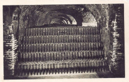 *CPA - 51- EPERNAY - Champagne Moët Et Chandon - Une Masse De 120 000 Bouteilles - Epernay