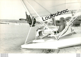 TRAVERSEE EN ULM DU GOLF DE SAINT TROPEZ RECORD DE HARRY SECRETAIRE DE GUNTHER SACHS PHOTO AGENCE  ANGELI 27 X 18CM Ref1 - Aviation