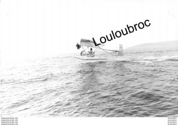 TRAVERSEE EN ULM DU GOLF DE SAINT TROPEZ RECORD DE HARRY SECRETAIRE DE GUNTHER SACHS PHOTO AGENCE  ANGELI 27 X 18CM Ref2 - Aviation