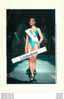 MISS FRANCE   ELECTION DE MISS MONDE A MOSCOU 11/1994  PHOTO DE PRESSE AGENCE  ANGELI 21 X 15 CM - Pin-ups