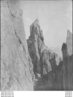 LE GRAND CHARMOZ VU DE LA BASE DE LA FISSURE MUMMERY 1900 PHOTO  13 X 9 CM - Orte