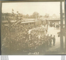 GROUPE DE SOLDATS EN GARE  ANNEES 1910 PHOTO ORIGINALE 13 X 10 CM  M13 - War, Military
