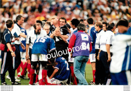 FINALE DE LA COUPE DU MONDE 1998 PHOTO DE PRESSE AGENCE  ANGELI 27 X 18 CM Ref18 - Deportes