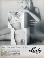 Publicité Papier  LINGERIE LADY DE PARIS Mai 1964 FAC 993 - Publicités