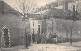 36-CHATEAUROUX-ENTREE DE LA CASERNE RUBY-N°2042-F/0265 - Chateauroux