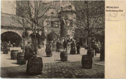 München - Hof Im Hofbräuhaus - Muenchen